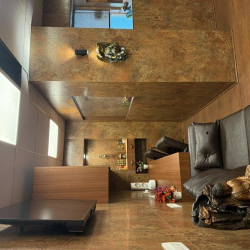 Office suite in Noida