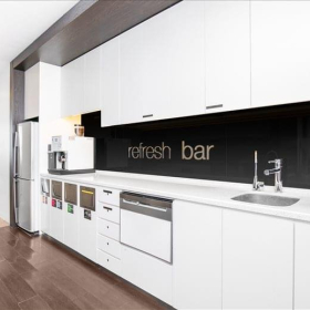 Interior of 2-19-12 Takashima, 20F Yokohama Sky Building, Nishi-ku. Click for details.