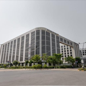 Image of New Delhi executive suite. Click for details.