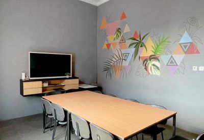 Jl. Agus Salim No.18E, Sondakan, Kec. Laweyan