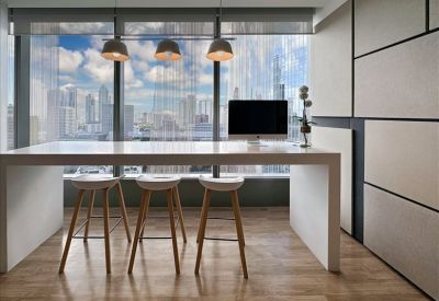 Victoria de Makati, Dela Rosa Street, Barangay Pio Del Pilar, Metro Manila