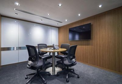 Exterior image of Bank of Dongguan, 136 Des Voeux Road Central, Central, Hong Kong, Leve 9 to 12