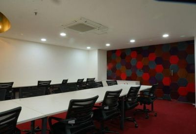Serviced office to lease in Noida