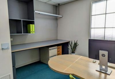 Exterior image of 424 Burke Road, Level 1