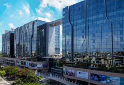 Exterior view of the modern glass facade at Redbrick Offices, L&T Seawoods, Seawoods Grand Central.