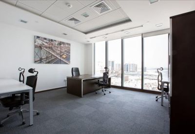 Tamouh Tower, 16th Floor office accomodations