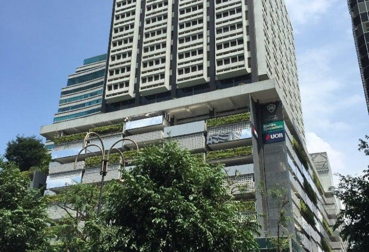 Exterior view of the high-rise Shaw Centre building at 1 Scotts Road.