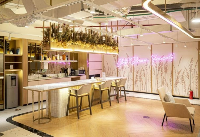 Central Park Mall, LG Floor, Jl. Letjen S. Parman No. 28, RT. 12/RW. 6, Tj. Duren Sel, Kec. Grogol p, Jakarta