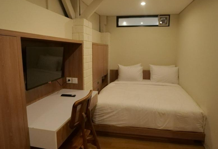 Jl. Raya Tumbakbayuh Gg. Pandan Asri 14 No.Depan, Tumbak Bayuh, Kec. Mengwi, Kabupaten Badung office accomodations