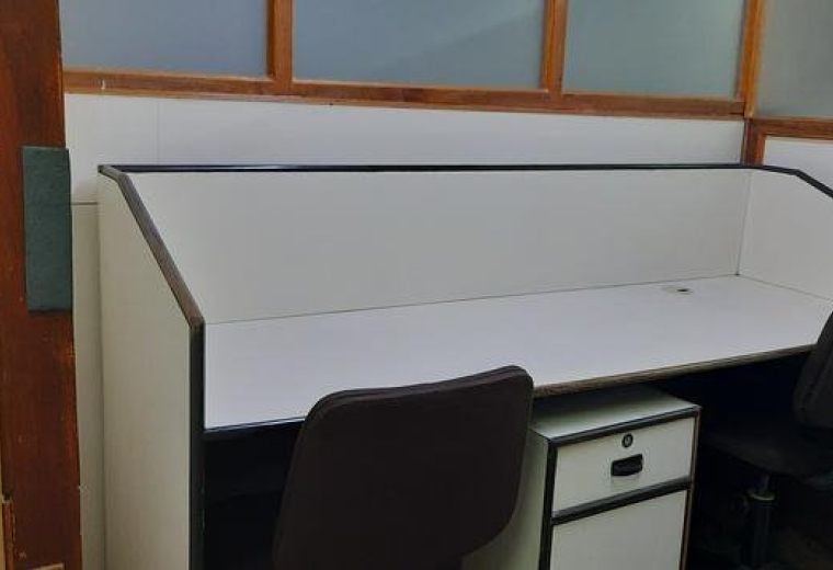 43, Palace Court, 1/43B, DR. MD. Ishaque Road formerly, Kyd Street, (near MLA Hostel), Park Street ar, Kolkata