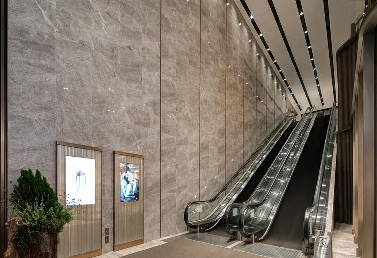 New World Tower 1, 16-18 Queen’s Road Central, Hong Kong