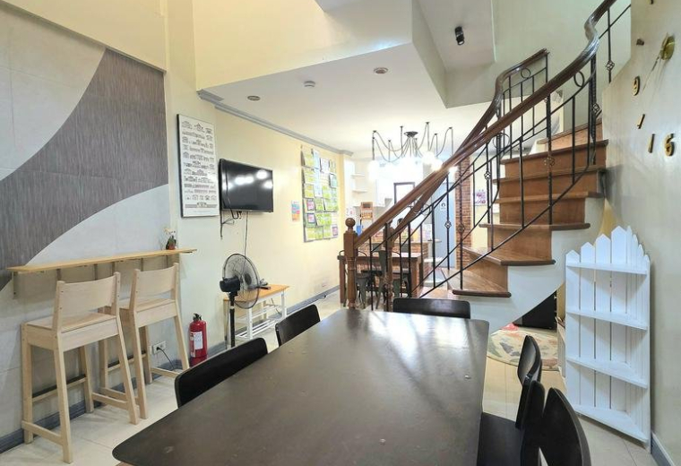 Happy Hive Coworking Space, 105 Matimtiman Street, Diliman, Quezon City