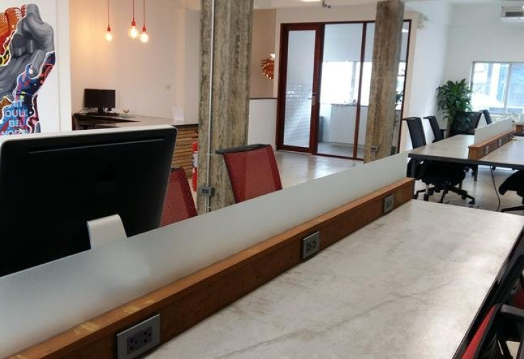 205/19-21 Thonglor Road, Sukumvit soi 55, North Klongtan Wattana, Bangkok