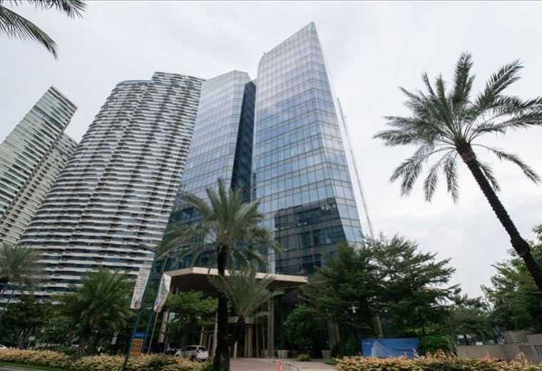 8 Rockwell, 7/F Unit B, Rockwell Drive, Rockwell Center, Makati