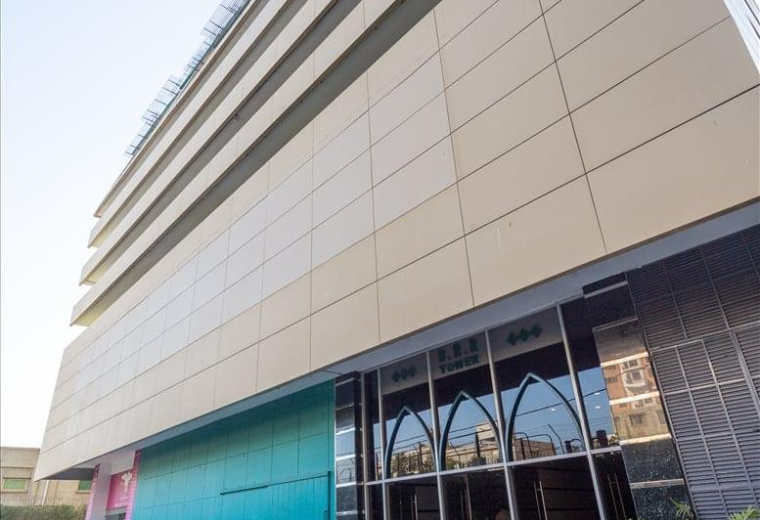 Executive suites in central Karachi