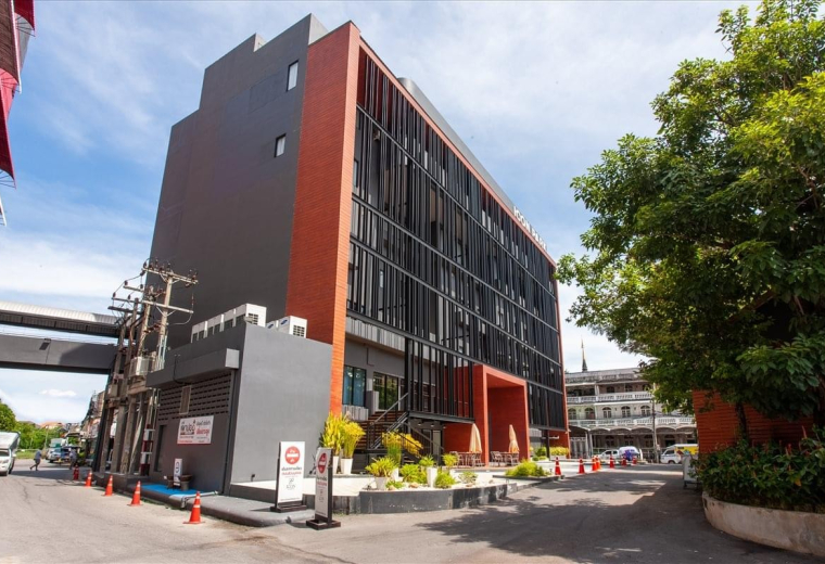 Icon Park Hotel, No. 310 Maneenopparat Road, Sriphoom, Chiang Mai