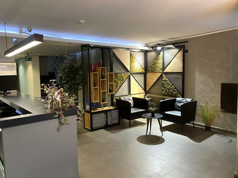 Modern reception and lounge area at 52, Hasat Sokak, Merkez Mahallesi Hasat Sokak 52/1.