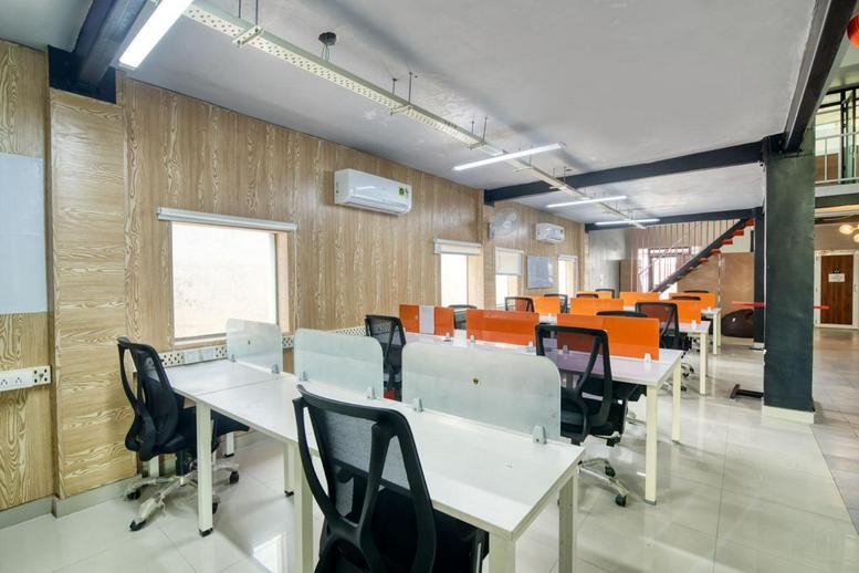 Spacious open-plan workspace at Metro Pillar Number 564, 14/3, NH-19, Sector 31, Faridabad.