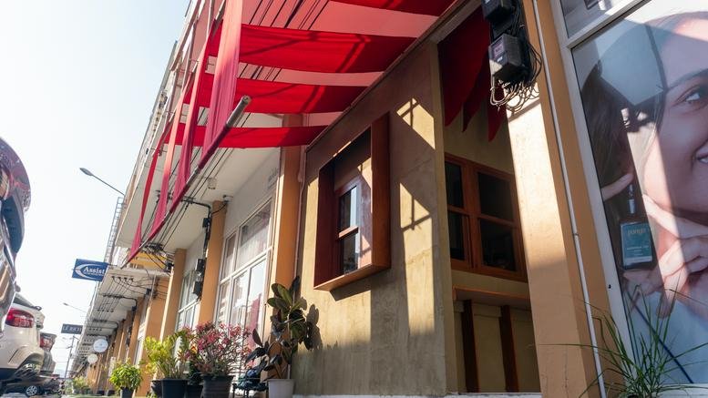 Exterior view of the street entrance at Zinme Tea House, Hang Dong, Chiang Mai, Thailand.