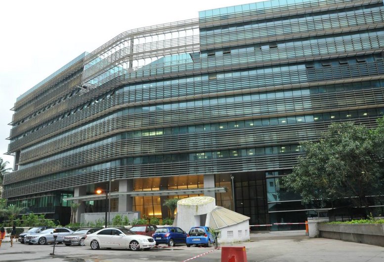 Exterior view of the glass-facade Redbrick Offices, Solitaire Corporate Park Building N.
