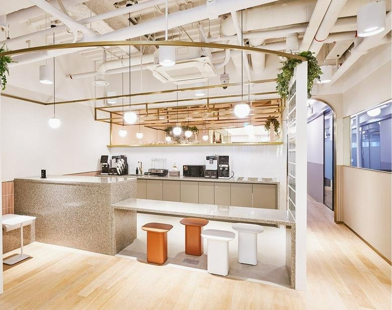 Modern communal kitchen and cafe area at 36, Teheran-ro 87-gil, Samsung 1, Seoul.