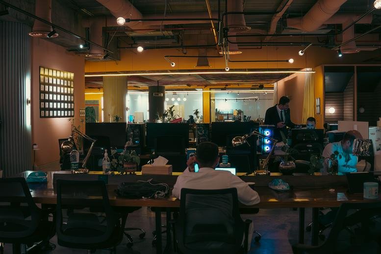 Exterior view of the glass-facade Al Takhassousi building.