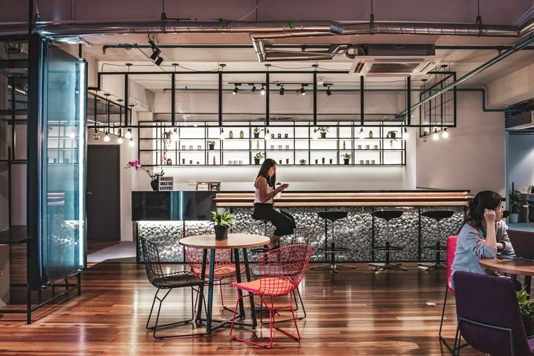 Spacious communal cafe and lounge at Sekitar 26 Enterprise, Persiaran Hulu Selangor, Shah Alam.