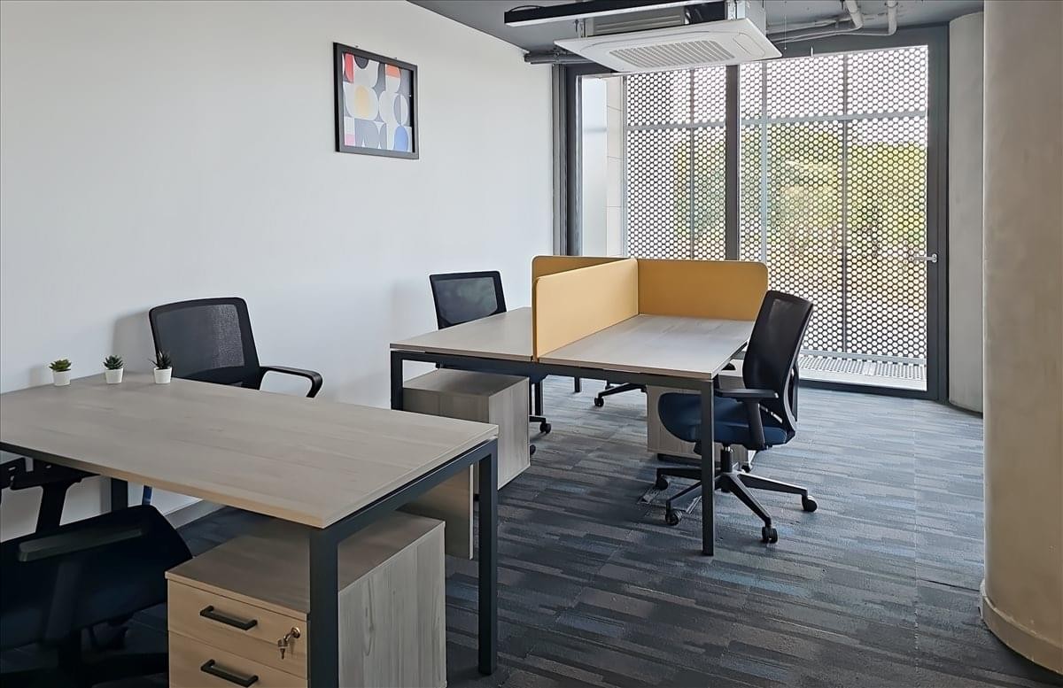 Spacious open-plan office suite at King Abdullah 2 Street, 2nd Floor, Amman with multiple workstations and large windows.