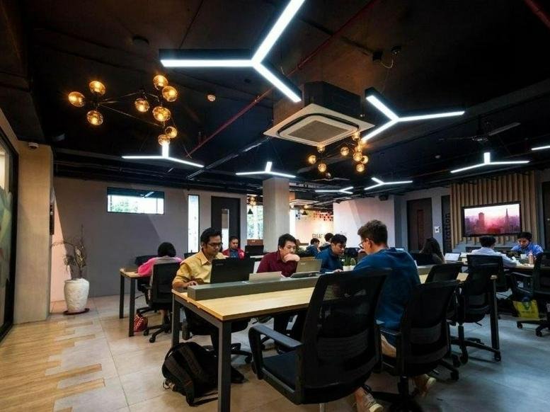 Open-plan coworking space at Main Building, Ben-Lor IT Center, Quezon Avenue, Diliman, Quezon City.