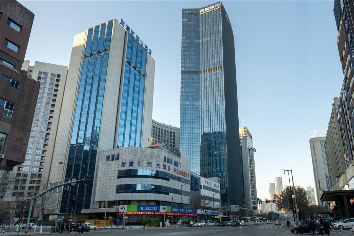 Exterior view of the glass-facade towers at No. 61, Beizhan Road, Shenhe District, Shenyang.