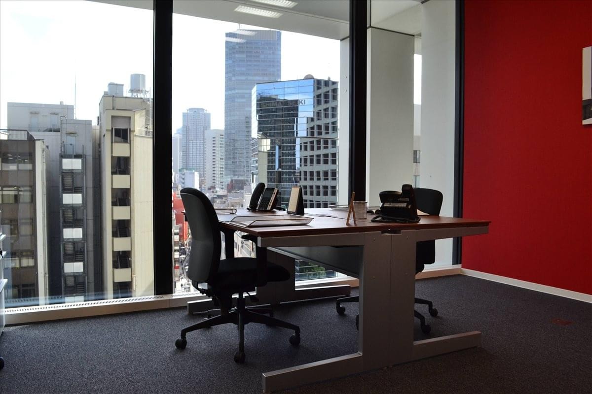 City views from a private office suite at 4F Akasaka K Tower.