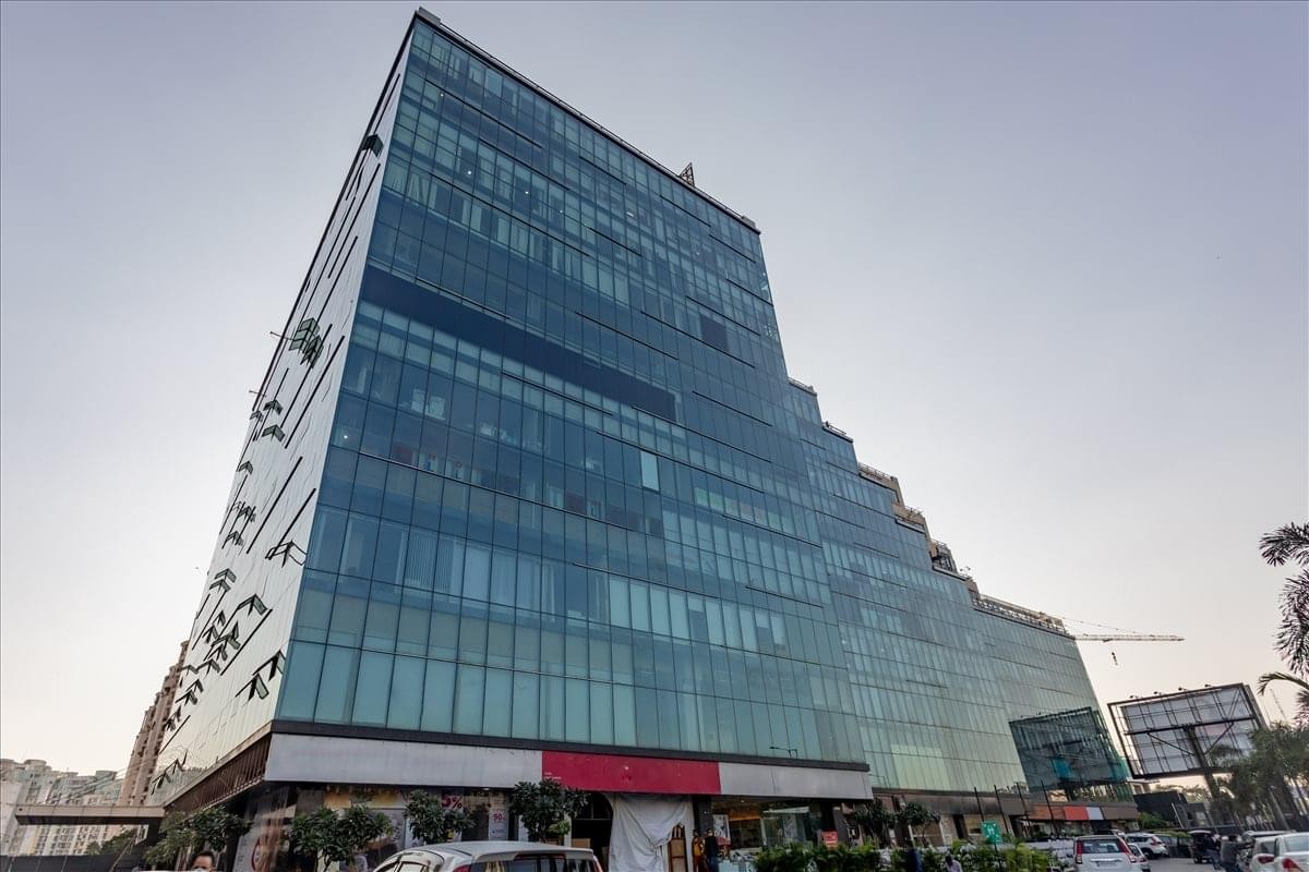 Exterior view of the modern glass-facade Levana Cyber Heights, Mandi Parishad Road building in Lucknow.