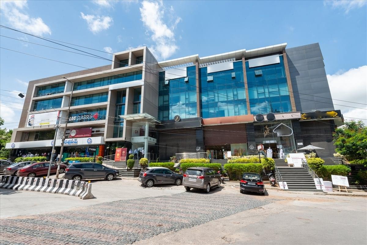Exterior view of the modern glass-facade SL Jubilee building on Road Number 36.