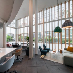 Offices at 18, Thanon Ratchadaphisek