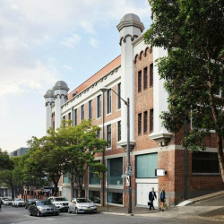 Exterior image of 223 Liverpool Street, Hub Hyde Park, Level 3