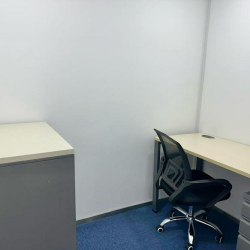 Exterior view of 33 Des Voeux Road Central