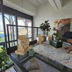 Office accommodations in central Singapore