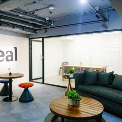 89 AIA Capital Center 20/F, Room 2005-2007, Ratchadapisek Road, Kwaeng Dindaeng, Khet Dindaeng office spaces