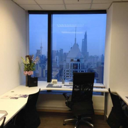 Office accomodations to lease in Shanghai