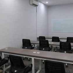 Jl. Arumba No.7, RT.001/RW.004, Tunggulwulung, Kecamatan. Lowokwaru, Kota Malang, Jawa Timur executive suites