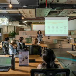 Serviced office centre to rent in Dubai