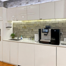 Unit A & C, 44/F, Tower A, NEO, No.6011, Shennan Avenue, Futian District