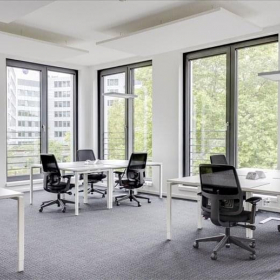 Interior of Gürsel, Premier Kampüs Ofis, Imrahor Caddesi No: 29, Kâgithane. Click for details.