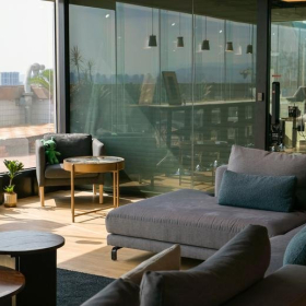 Executive office to rent in Taipei. Click for details.