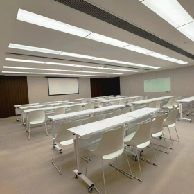 Exterior image of New World Trade Building, Block I, 36th Floor, 568 Jianshe Avenue. Click for details.