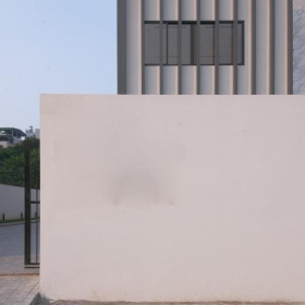 Villa A3, 73 Van Bao, Ngoc Khanh Ward office spaces. Click for details.